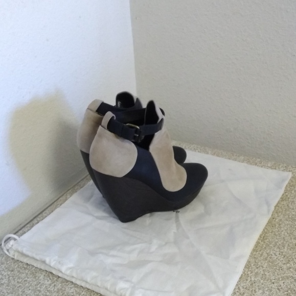 Balenciaga Black Beige Suede Wedge Boots - Picture 5 of 6